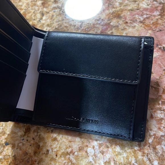 Sold - Picture 2 of 4